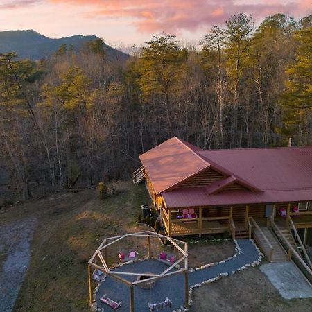 Pink Pines Avantstay Luxury Aesthetic Dream Home Indoor Pool Hot Tub Pigeon Forge Exterior photo