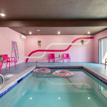 Pink Pines Avantstay Luxury Aesthetic Dream Home Indoor Pool Hot Tub Pigeon Forge Exterior photo