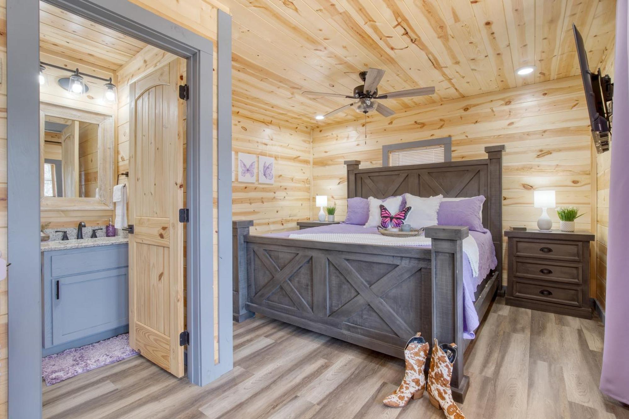 Pink Pines Avantstay Luxury Aesthetic Dream Home Indoor Pool Hot Tub Pigeon Forge Exterior photo