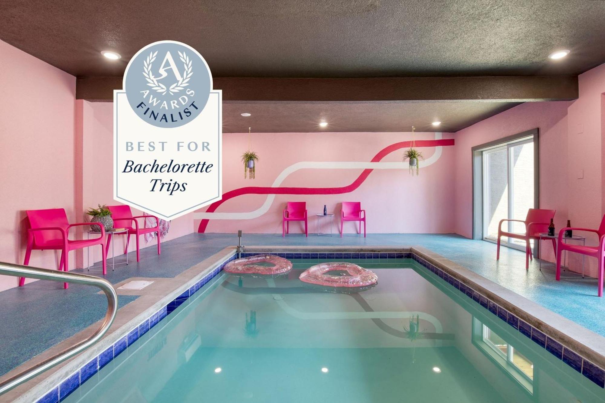 Pink Pines Avantstay Luxury Aesthetic Dream Home Indoor Pool Hot Tub Pigeon Forge Exterior photo